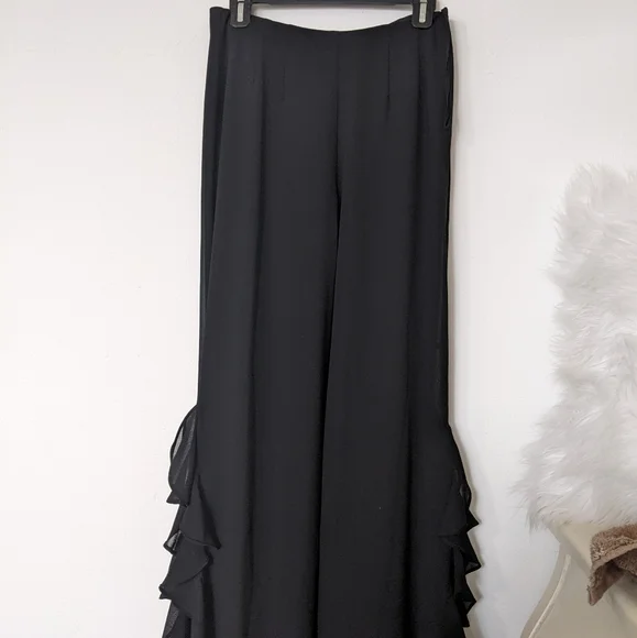 Studio I Ruffle bottom Pants Black size 6 - Picture 7 of 10